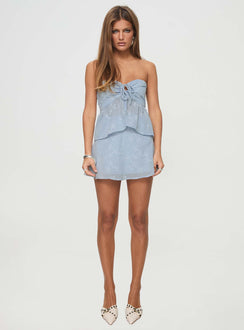 front view of model wearing Princess Polly Rosenberg Strapless Top Blue Sleeveless Sweetheart 