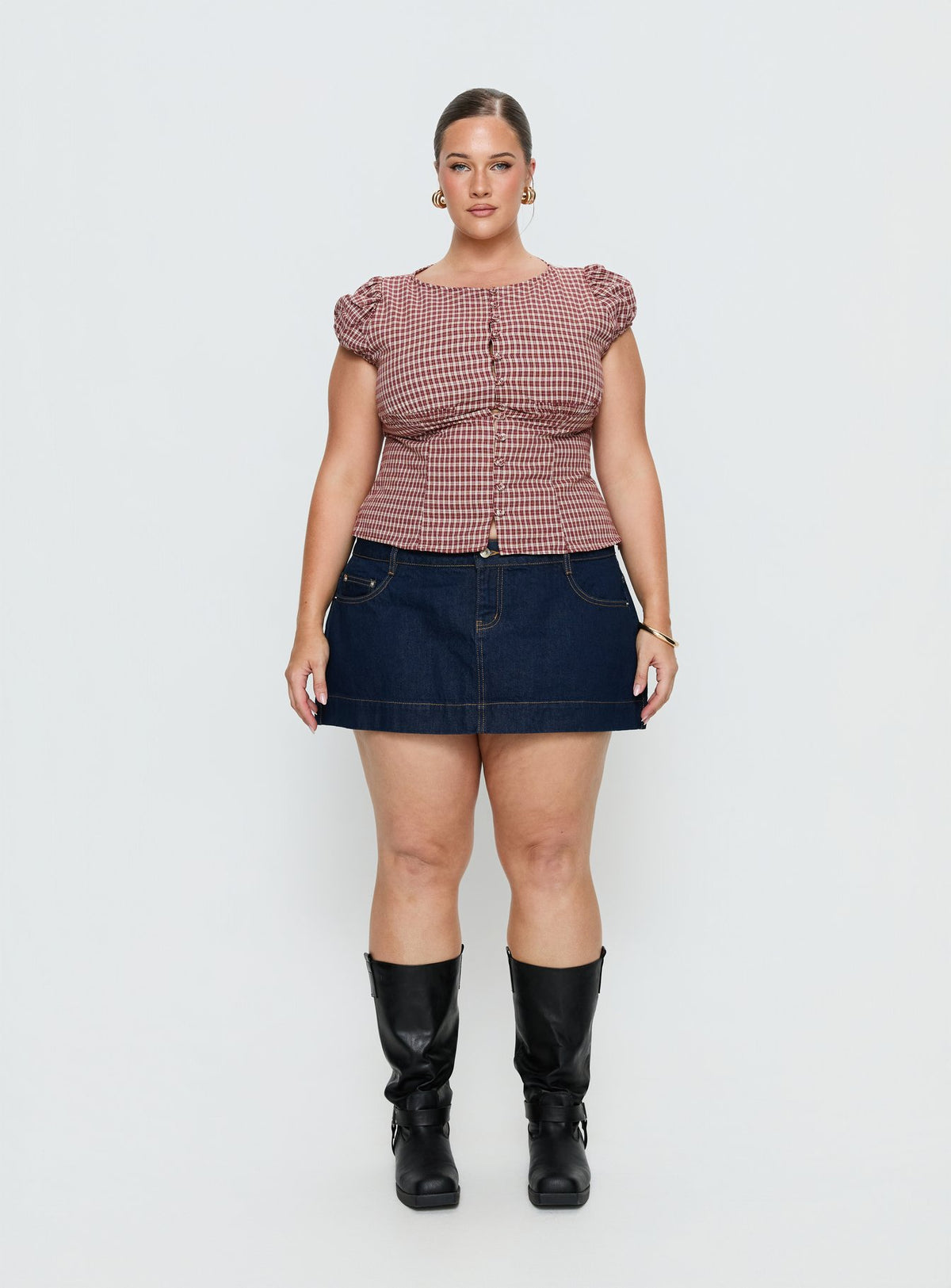 back view of model wearing Princess Polly Warna Low Rise Denim Mini Skirt Dark Wash Curve Mini Skirts Skirts 