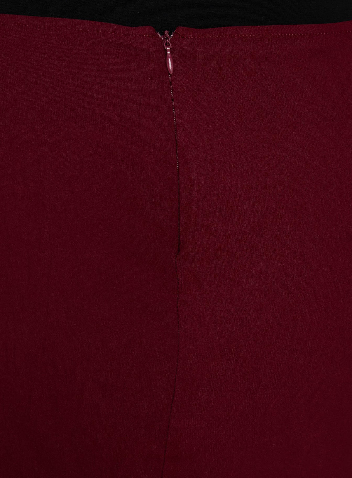 Can't Sleep Skort Burgundy Curve