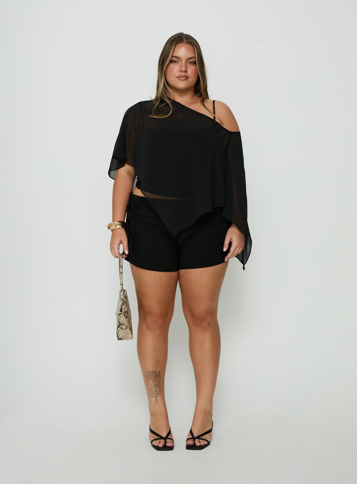 Senzo Wrap Shorts Black Curve