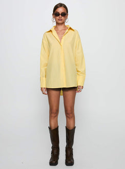front view of model wearing Princess Polly Thousand Miles Oversized Long Sleeve Top Yellow Full Sleeves V-Neck 