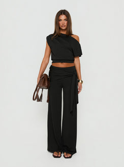 Hadlia Off Shoulder Top Black