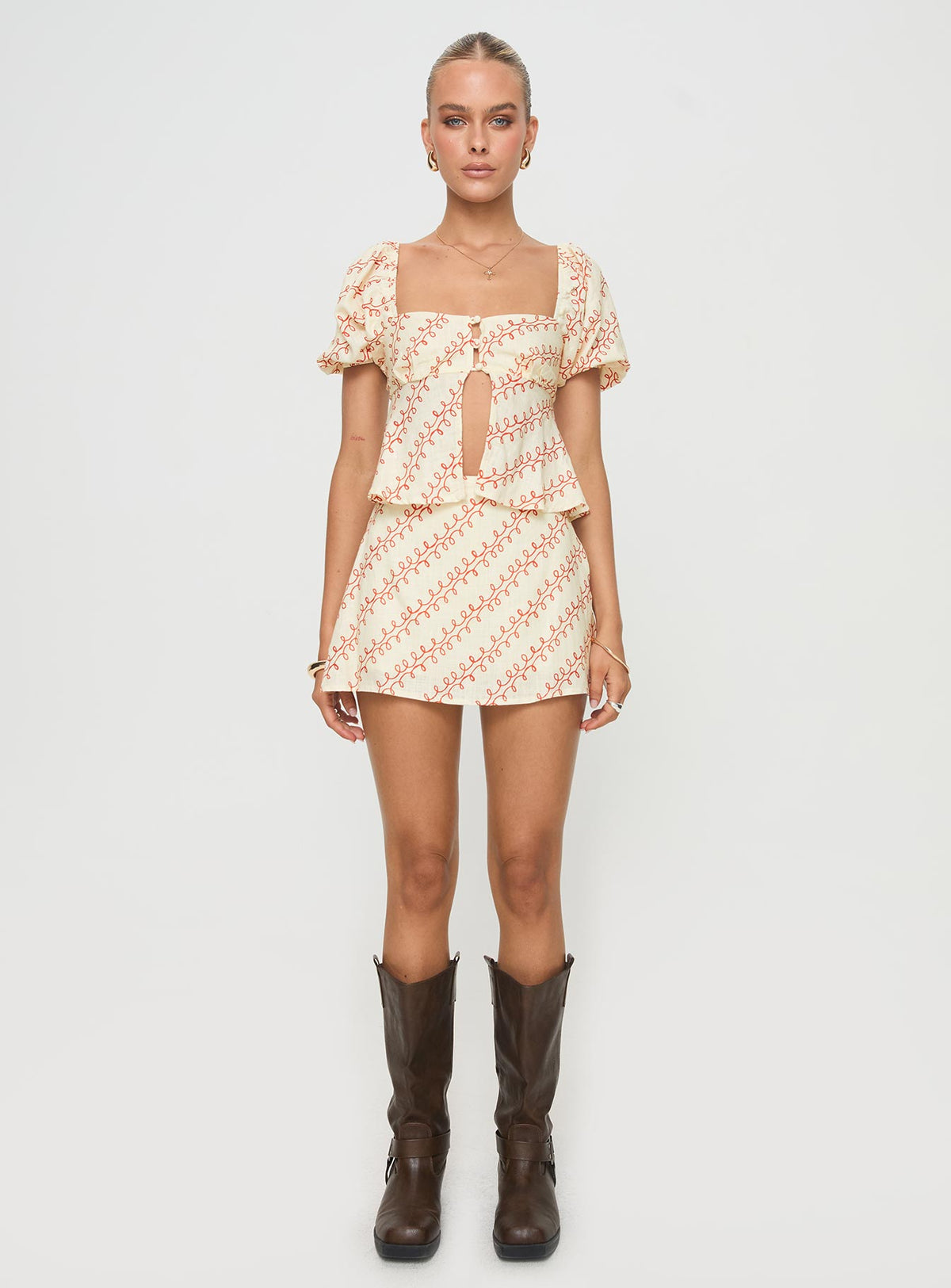 front view of model wearing Princess Polly Passionfruit Linen Blend Top Multi Short Sleeves Square Neck 