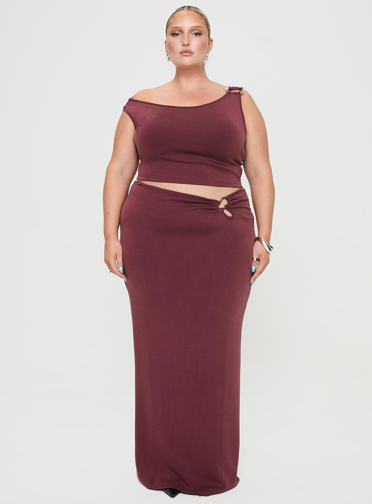   front view of model wearing Princess Polly Whiley Maxi Skirt Mauve Curve Maxi Skirts Skirts 