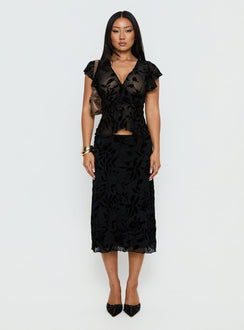 Giuliana Top Leaf Flower Black