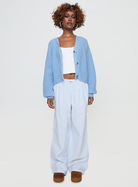 front view of model wearing Princess Polly Leskie Cardigan Pale Blue Cropped Jumpers Jumpers 
