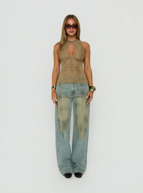 Showcasing the Top Model Jean Stone Blue womens-jeans in high-rise fit front view of model wearing Princess Polly