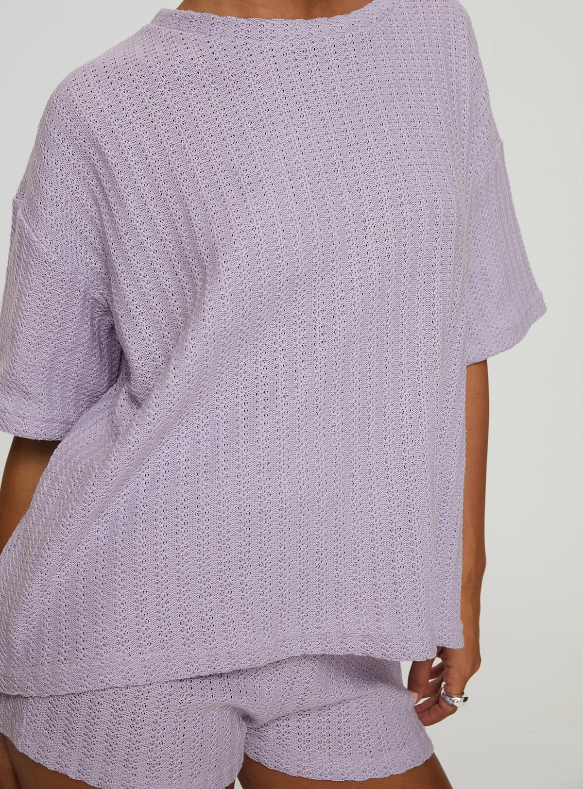 Knit matching set Oversized top, drop shoulder, crew neckline High-waisted shorts, relaxed fit, thick elasticated waistband Good stretch, unlined 