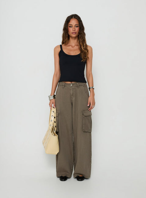 Showcasing the Hudsen Cargo Pants in womens regular pants with mid-rise waist front view of model wearing
