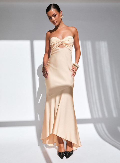 front view of model wearing Princess Polly Stand A Chance Twist Detail Maxi Dress Champagne Sweetheart Neckline 
