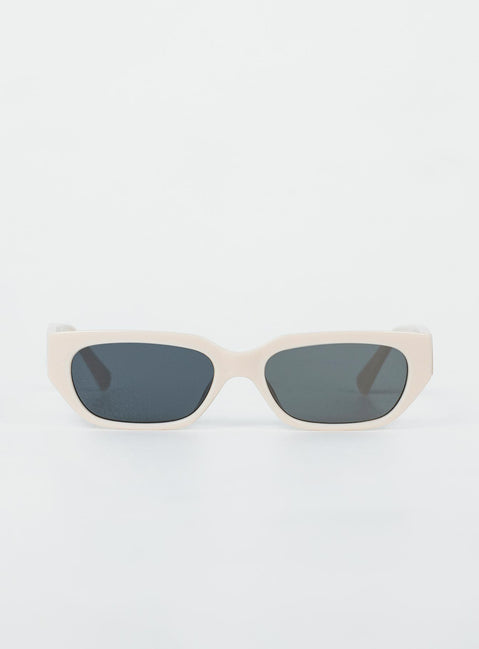 Sunglasses 70% PC 30% AC UV 400 Black tinted lenses Moulded nose bridge  Lightweight 