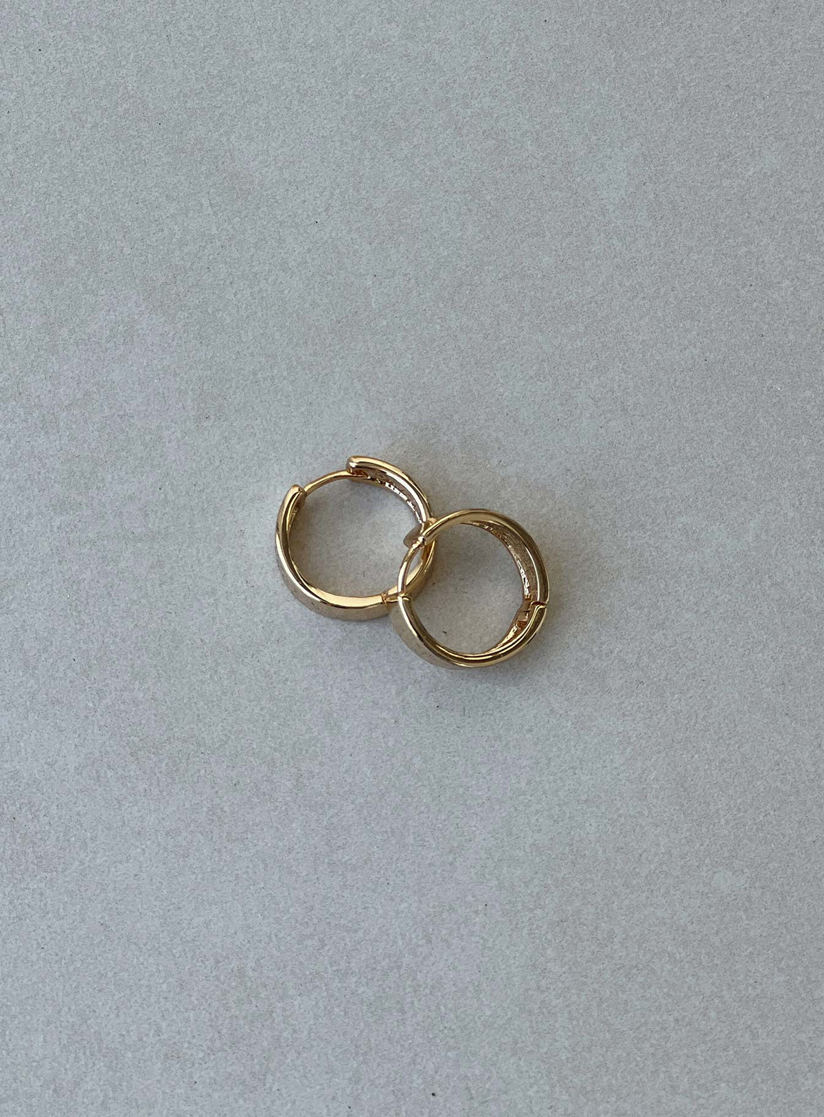 Earrings 18K Gold Plated Huggie style