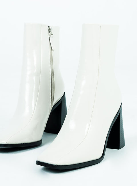 The Kia Boots White